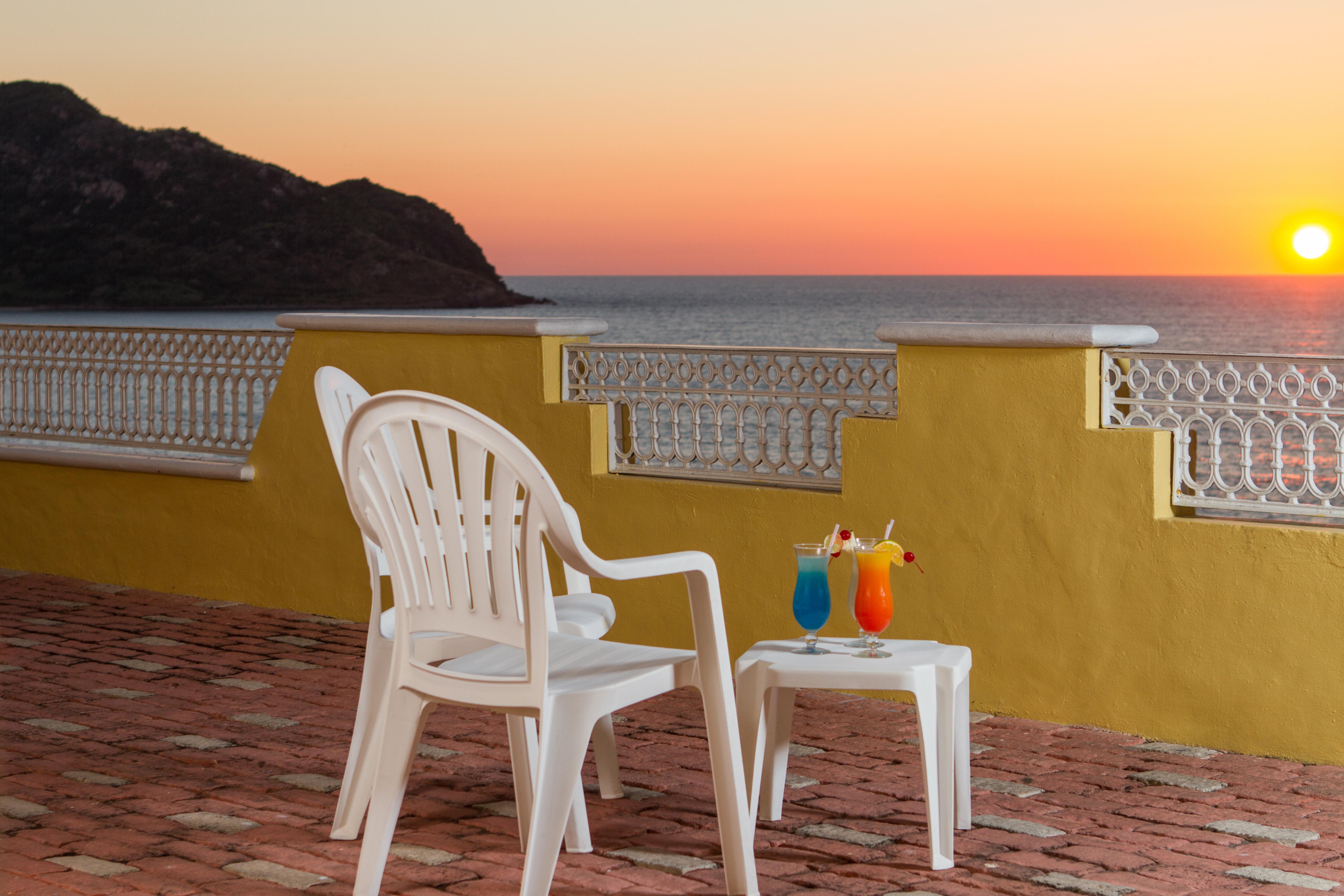 Royal Villas Resort Mazatlán Exteriér fotografie Sunset at the hotel
